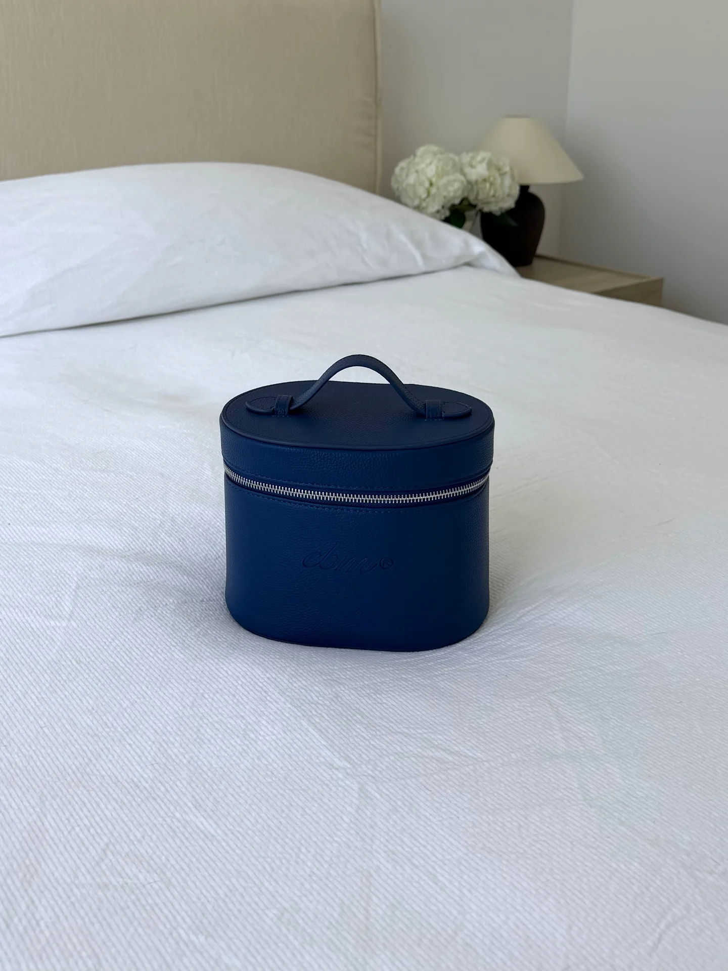 E7895BA2-69A8-4F1F-BEAD-ABF681A304BE (1) The Vanity Case - Deep Sea The Vanity Case - Deep Sea